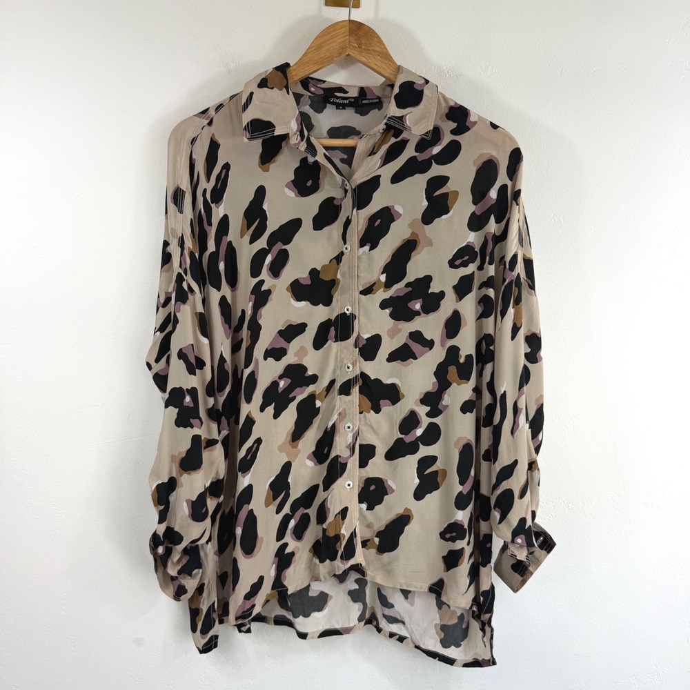 Tolani 100% Cupro Leopard Print Button Up Blouse Top S Boho Quiet Luxury Office